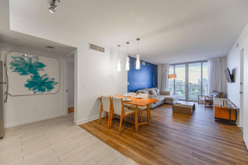 Cozy 1Br Condo Beachwalk Resort Plaja Hallandale Exterior foto